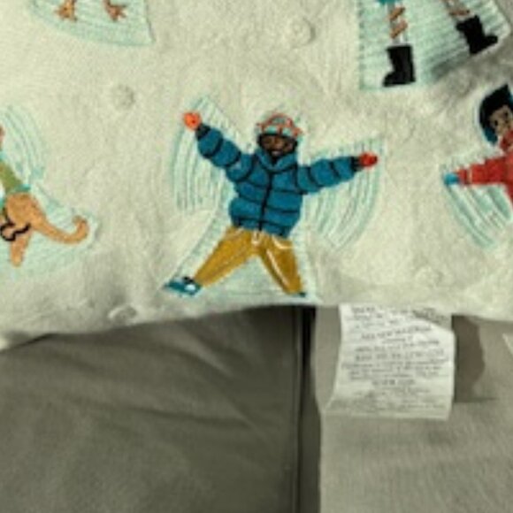 Embroidered Snow Angels Winter Throw Pillow - Ivory- NWT - Picture 13 of 13